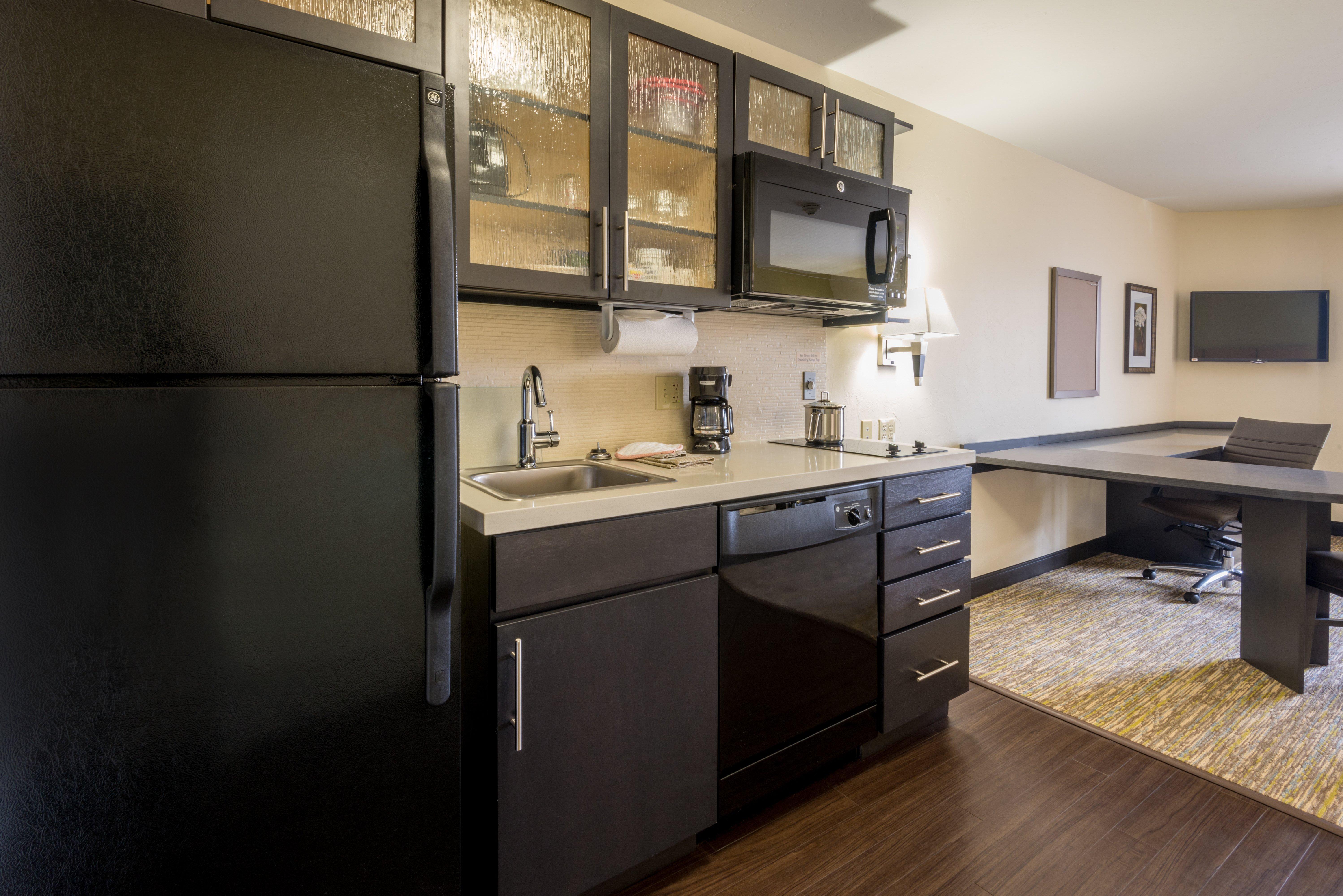 Candlewood Suites Del City By Ihg Екстер'єр фото