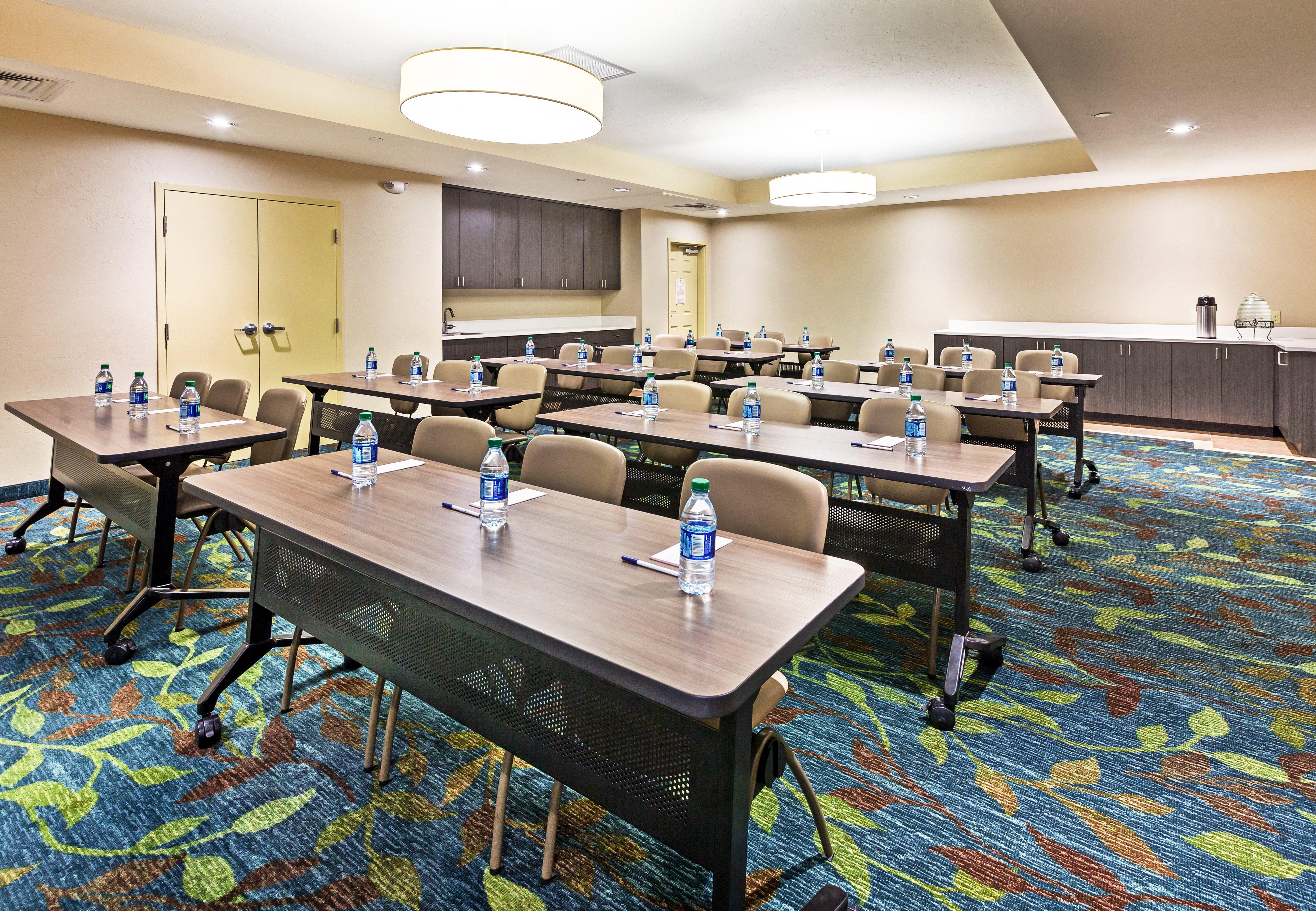 Candlewood Suites Del City By Ihg Екстер'єр фото
