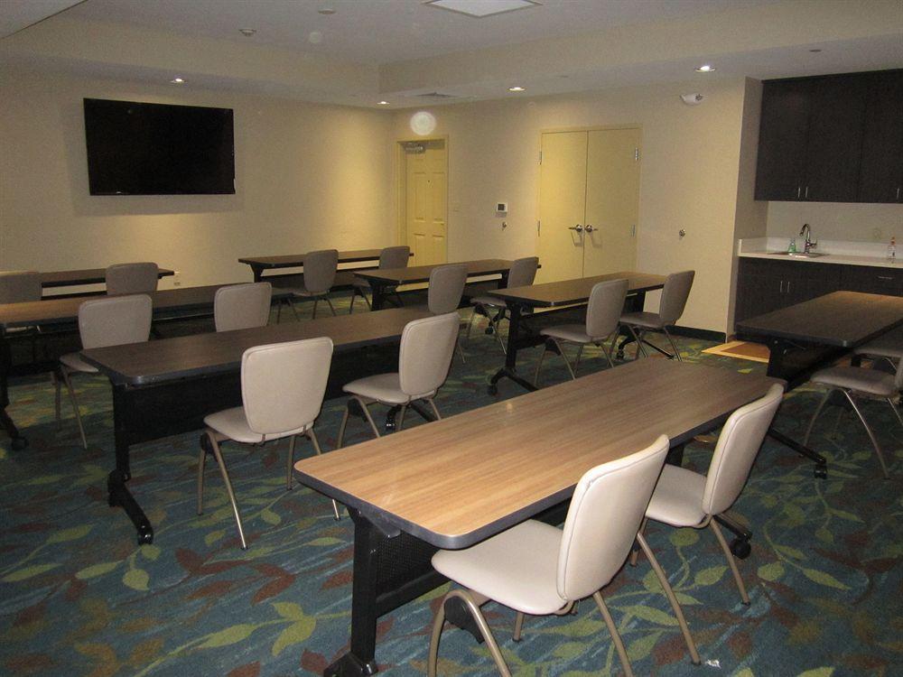 Candlewood Suites Del City By Ihg Екстер'єр фото